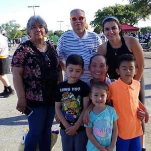 Meet your Posher, Dominga